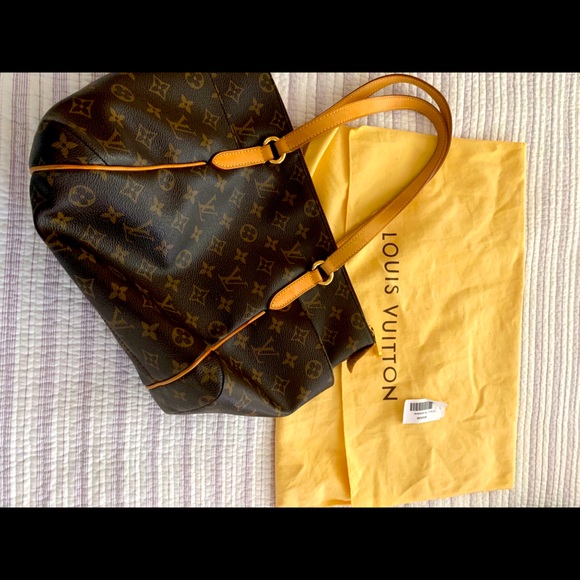 Louis Vuitton Handbags - LV Totally PM Monogram